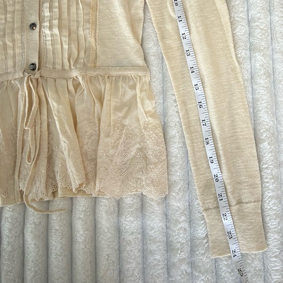 Ivory Cardigan Anthropologie - Picture 9 of 10